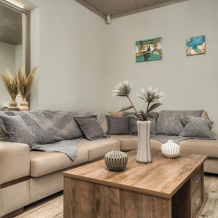 Little Gem Apartment Zakynthos Town Ngoại thất bức ảnh